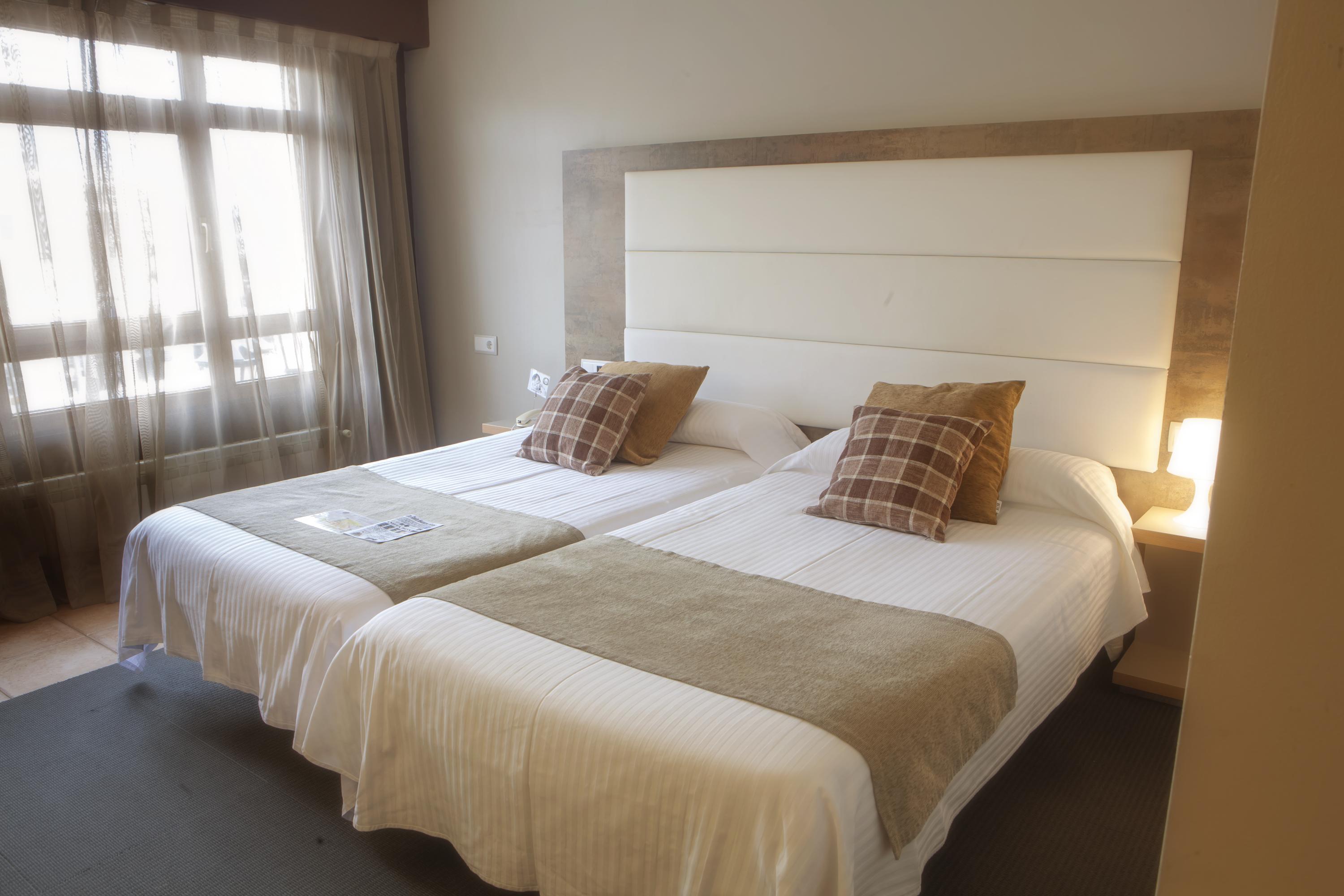 Hotel Spa El Muelle De Суансес Екстер'єр фото