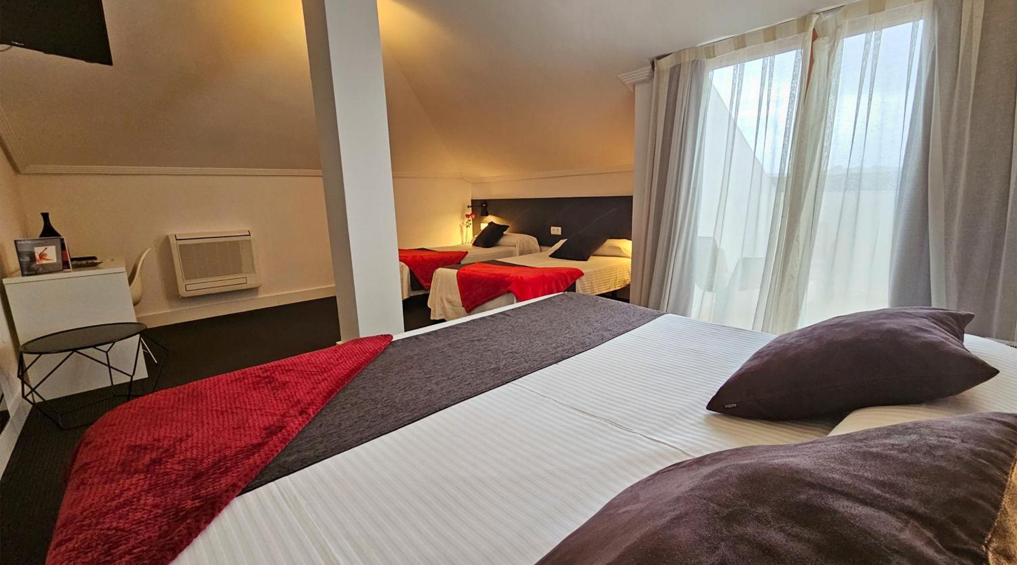 Hotel Spa El Muelle De Суансес Екстер'єр фото