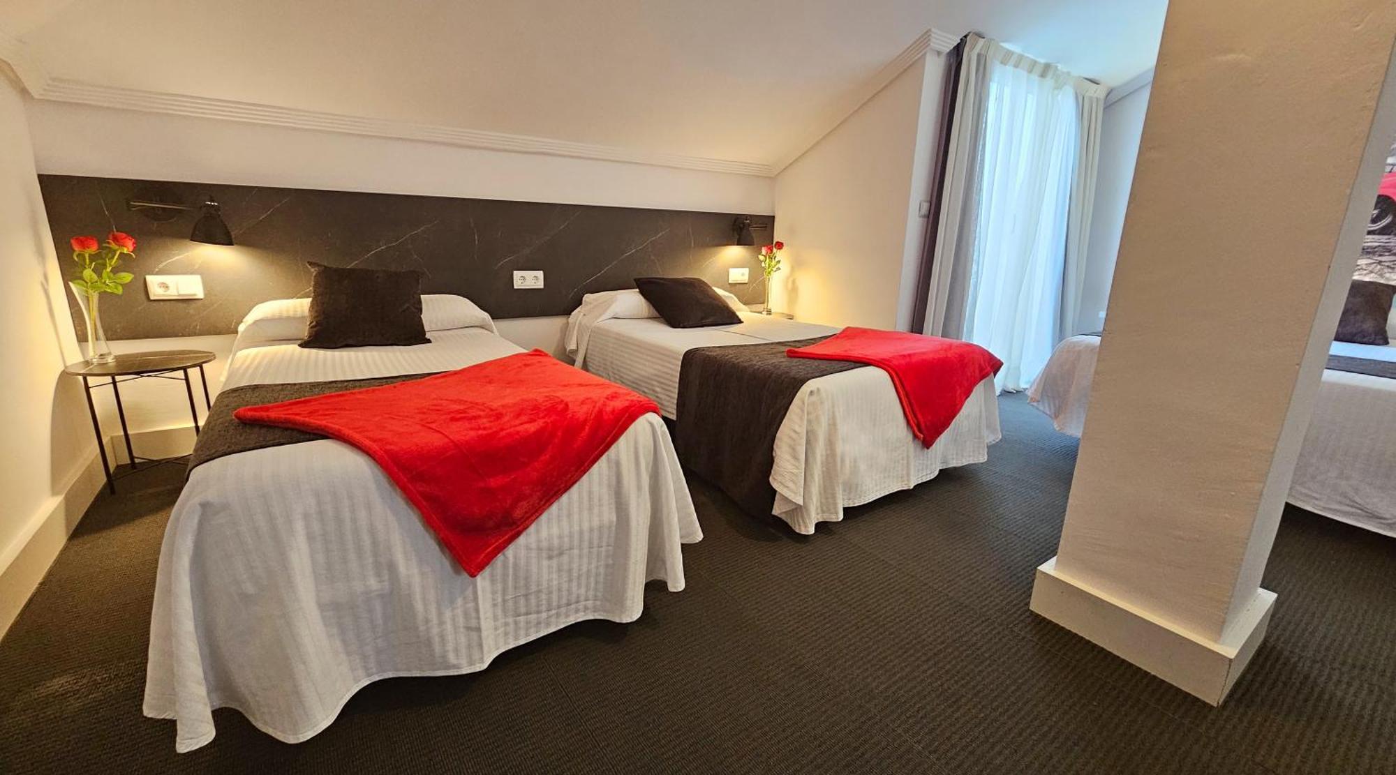 Hotel Spa El Muelle De Суансес Екстер'єр фото