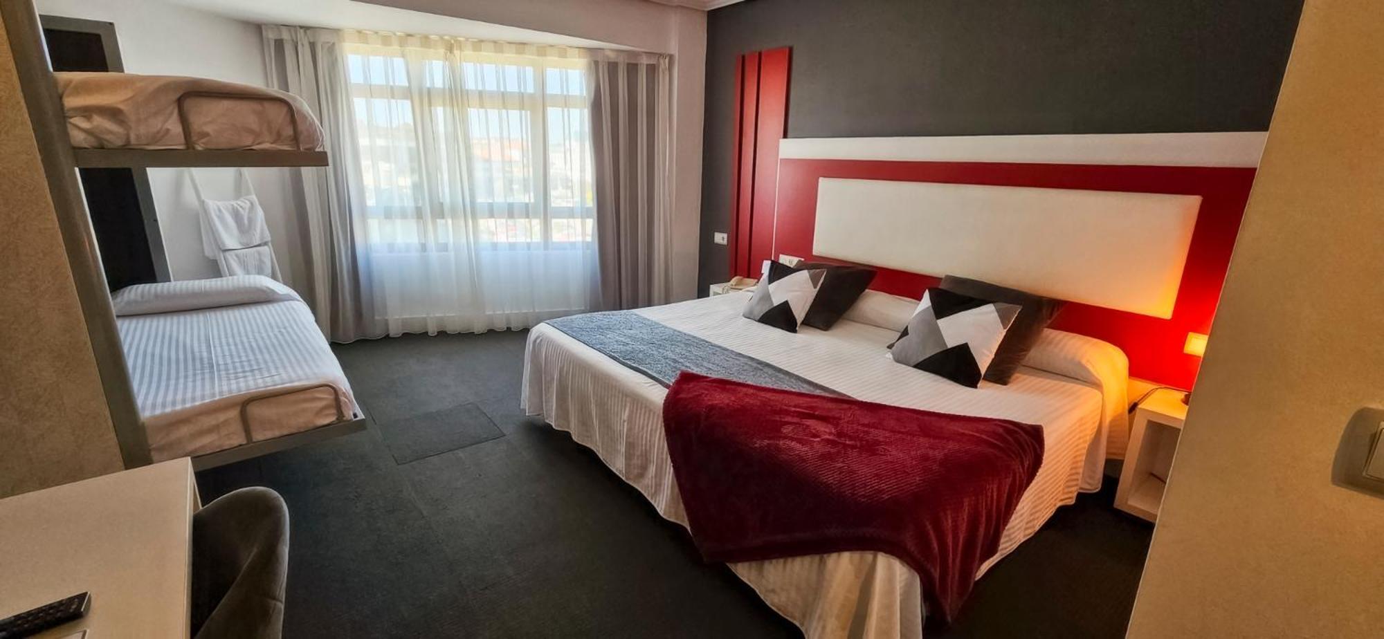 Hotel Spa El Muelle De Суансес Екстер'єр фото