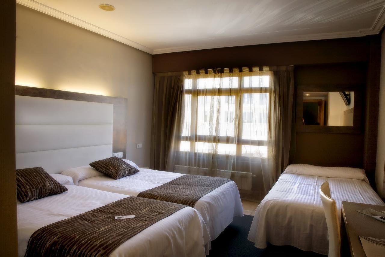 Hotel Spa El Muelle De Суансес Екстер'єр фото